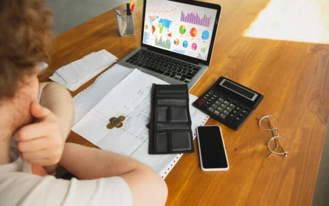 How to Take Money Out of a Limited Company Tax-Efficiently